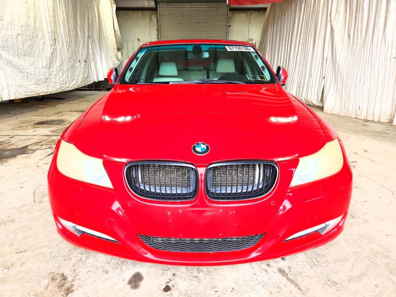 2011 BMW 335 Xi - Image 5