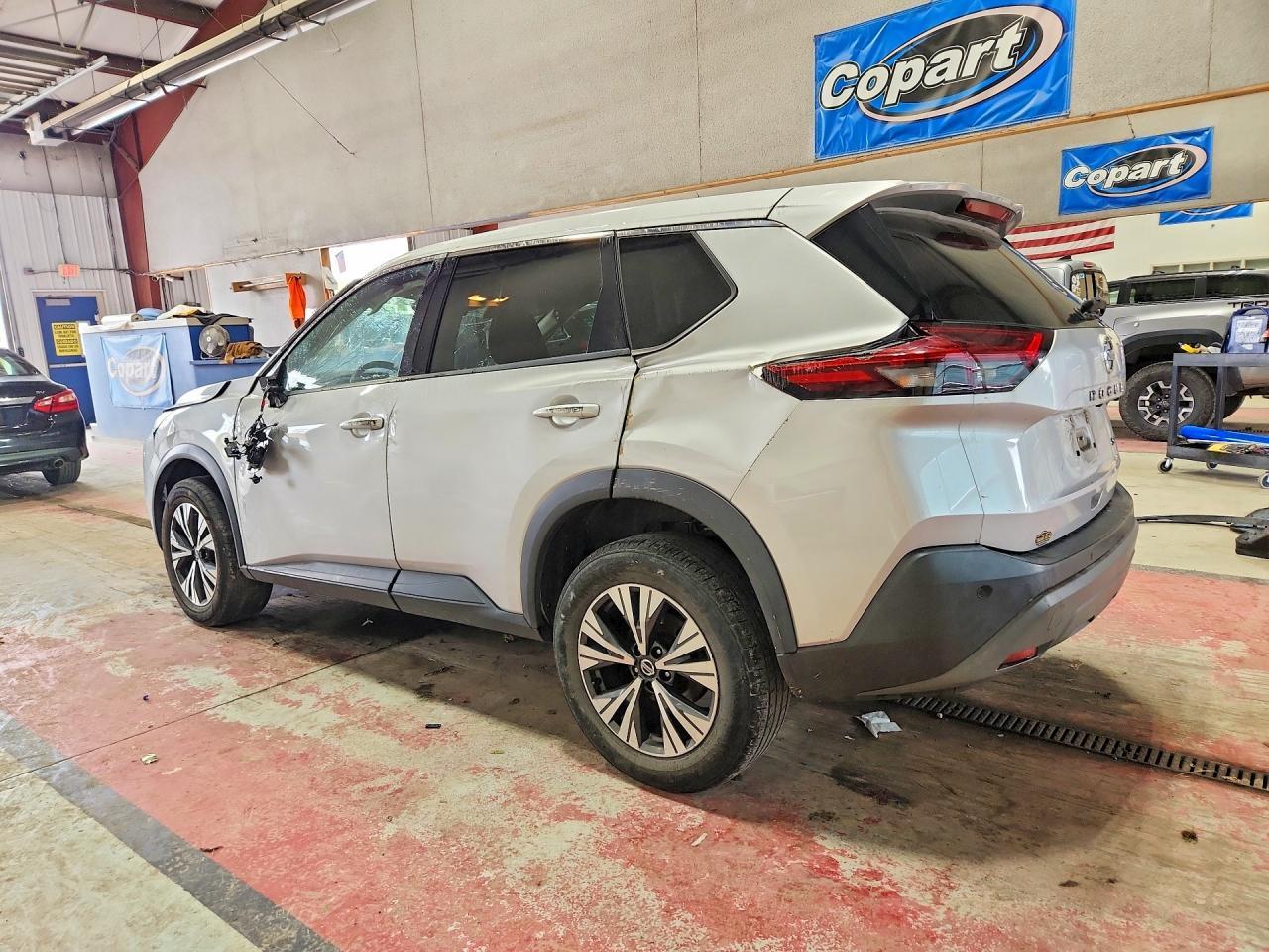 2021 Nissan Rogue Sv - Фото 2