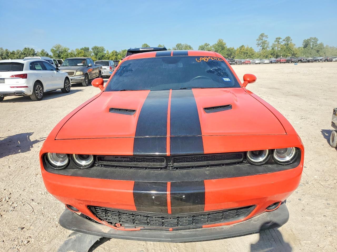 2022 Dodge Challenger Sxt - Фото 5
