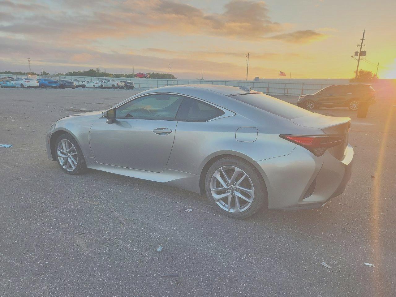 2019 Lexus Rc 300 - Фото 2