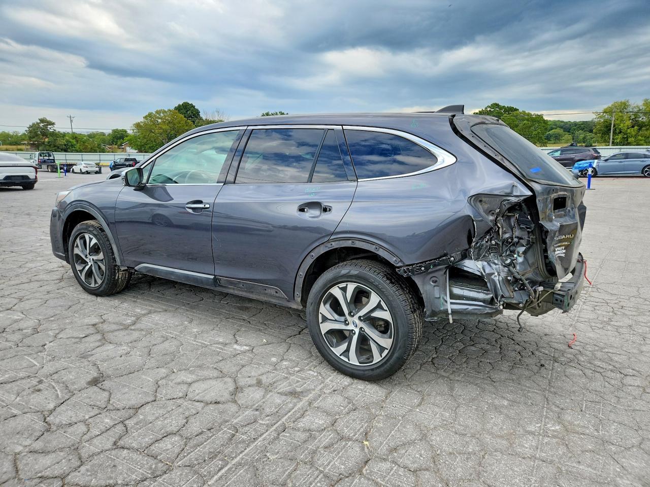 2020 Subaru Outback Touring Ldl - Image 2