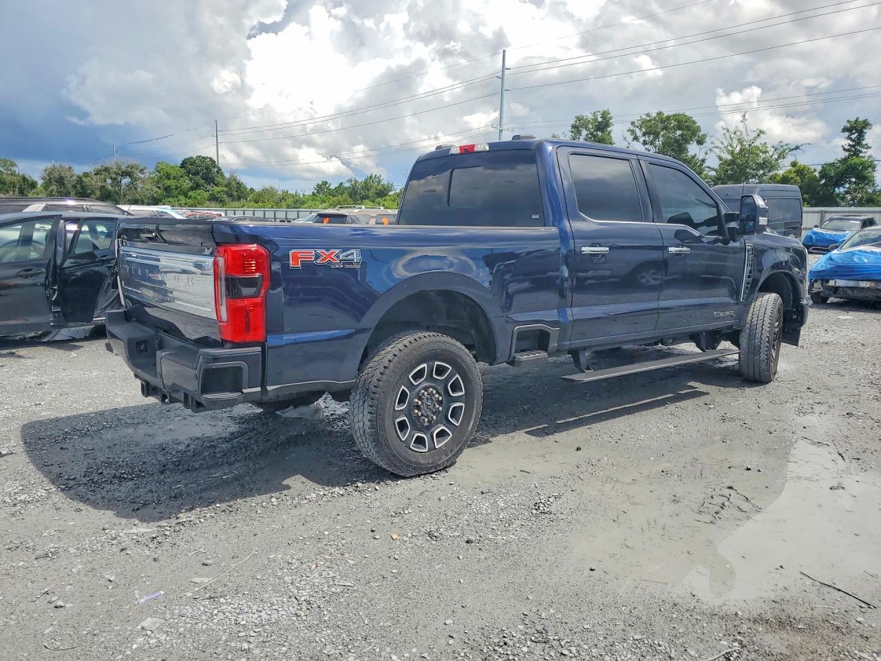 2024 Ford F250 Super Duty - Фото 3