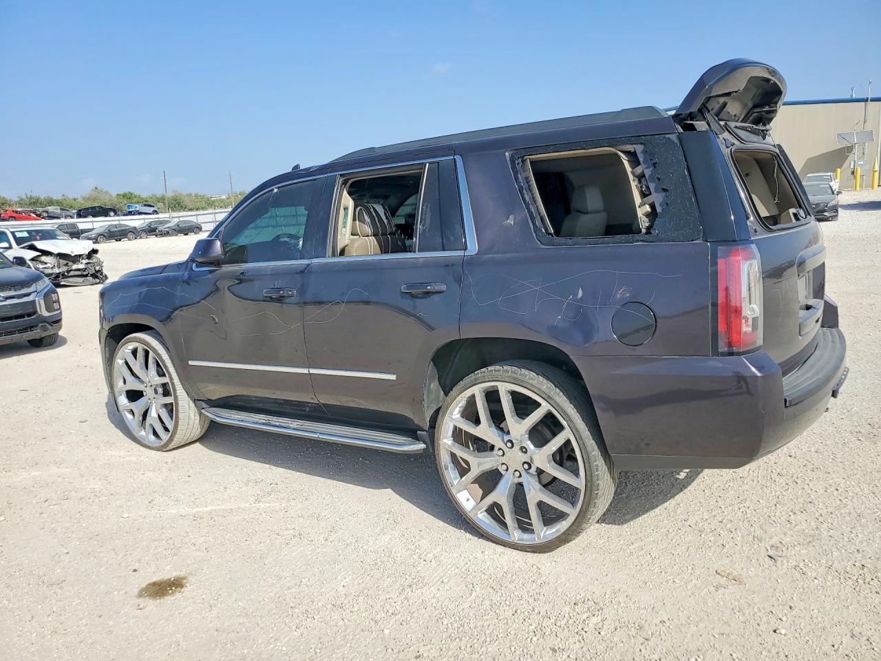 2018 GMC Yukon Slt - Фото 2