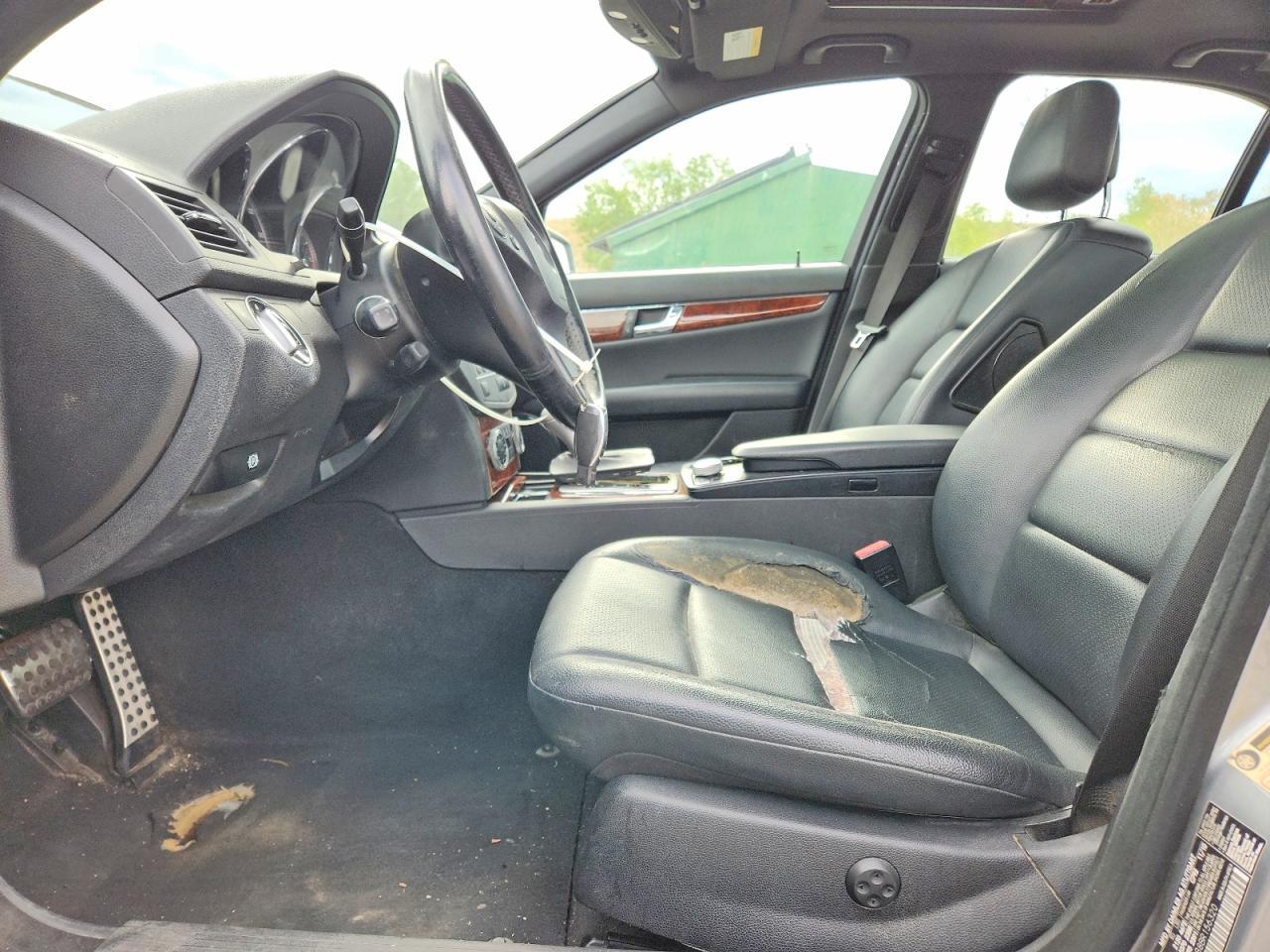 2011 Mercedes-Benz C 300 4Matic - Image 7