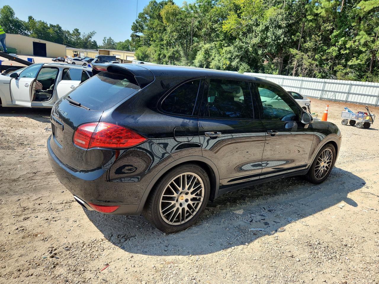 2014 Porsche Cayenne S - Фото 3