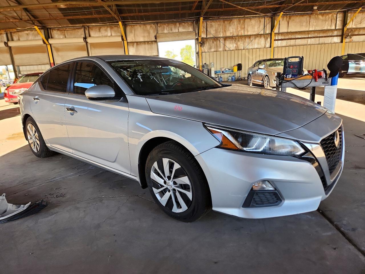2021 Nissan Altima S - Фото 4