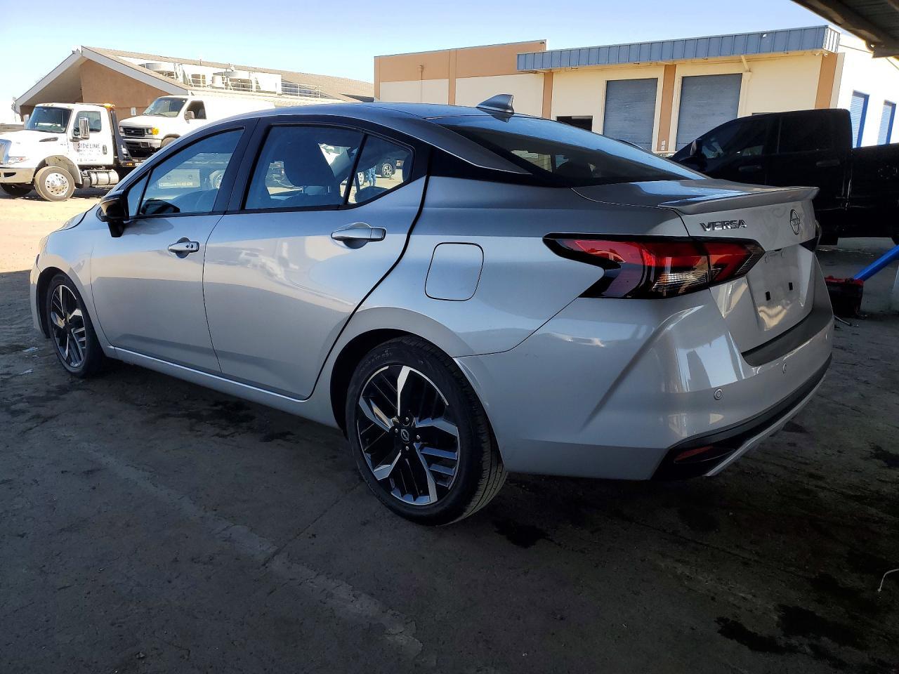 2024 Nissan Versa Sr - Фото 2