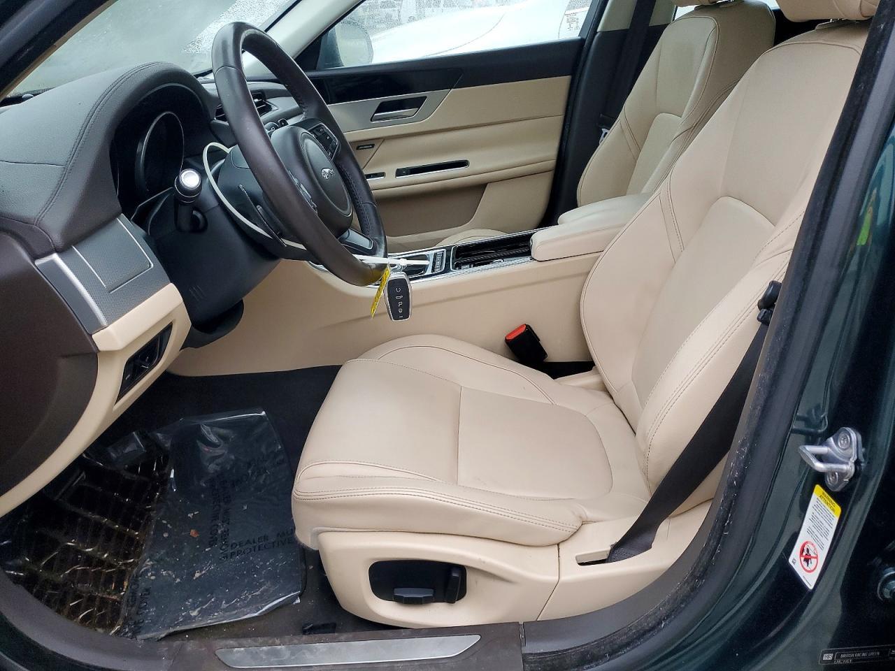 2017 Jaguar Xf Premium - Image 7