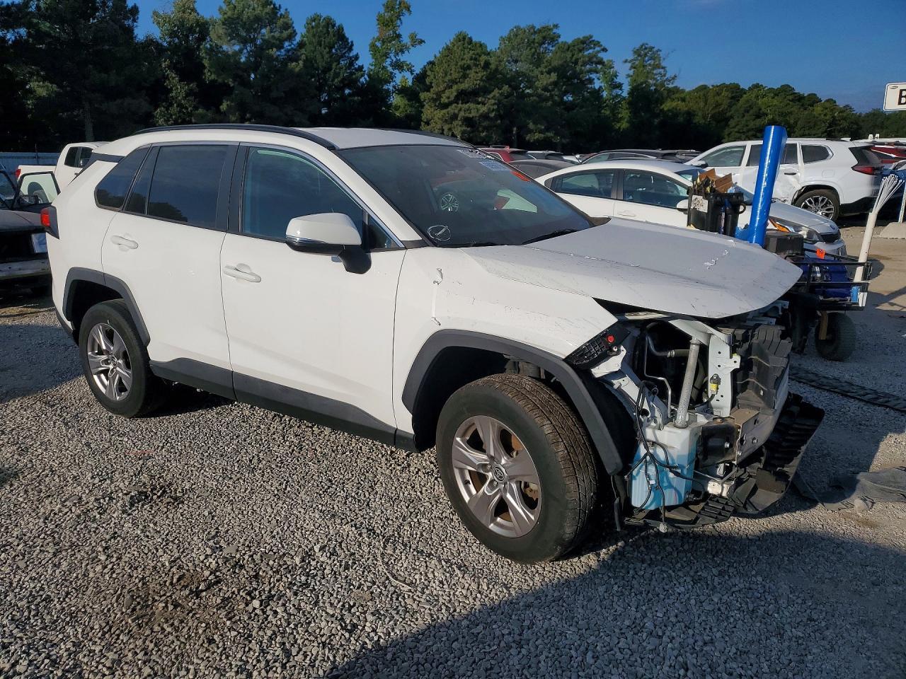 2022 Toyota Rav4 Xle - Image 4