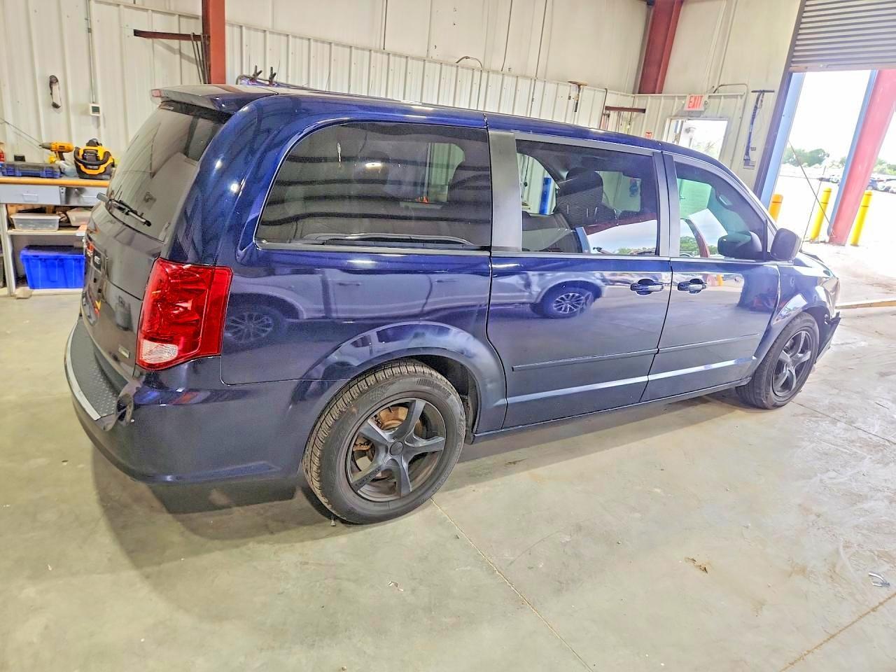 2013 Dodge Grand Caravan Se - Image 3