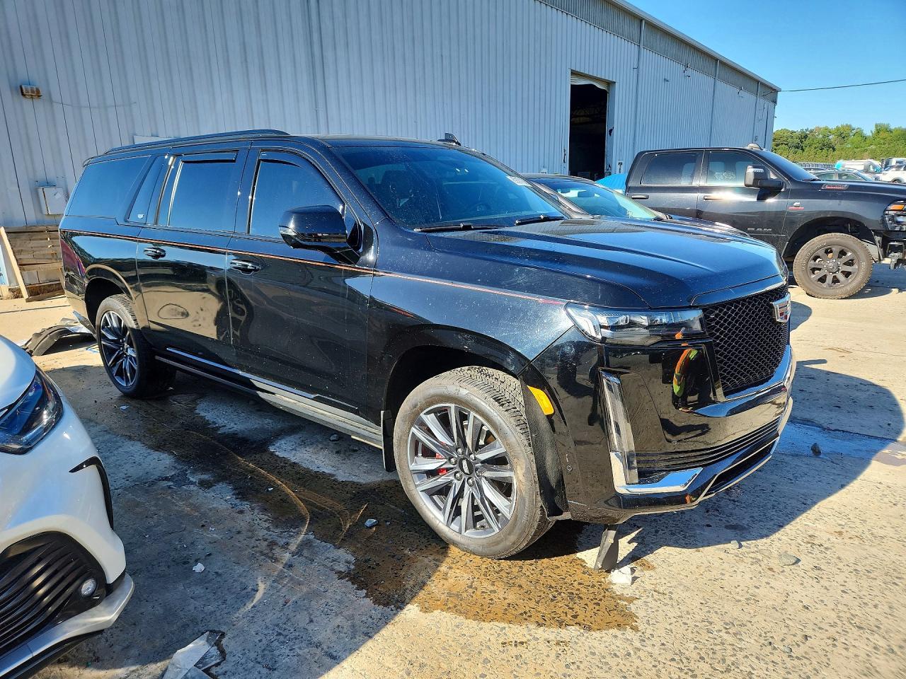 2023 Cadillac Escalade Esv Sport - Фото 4
