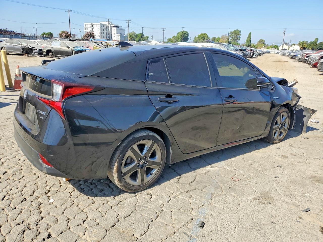2022 Toyota Prius Xle - Image 3