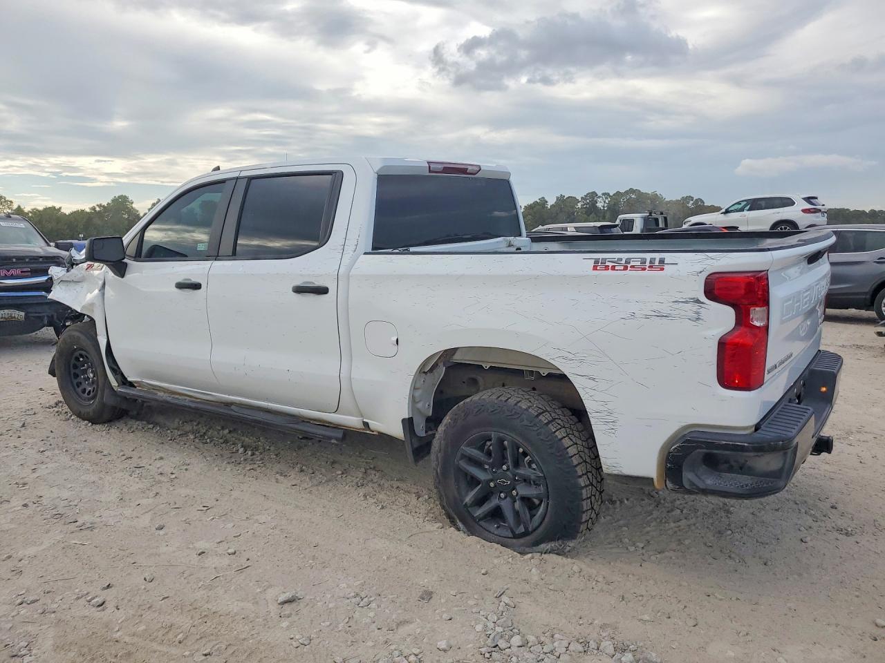 2026 Chevrolet Silverado K1500 Trail Boss Custom - Image 2