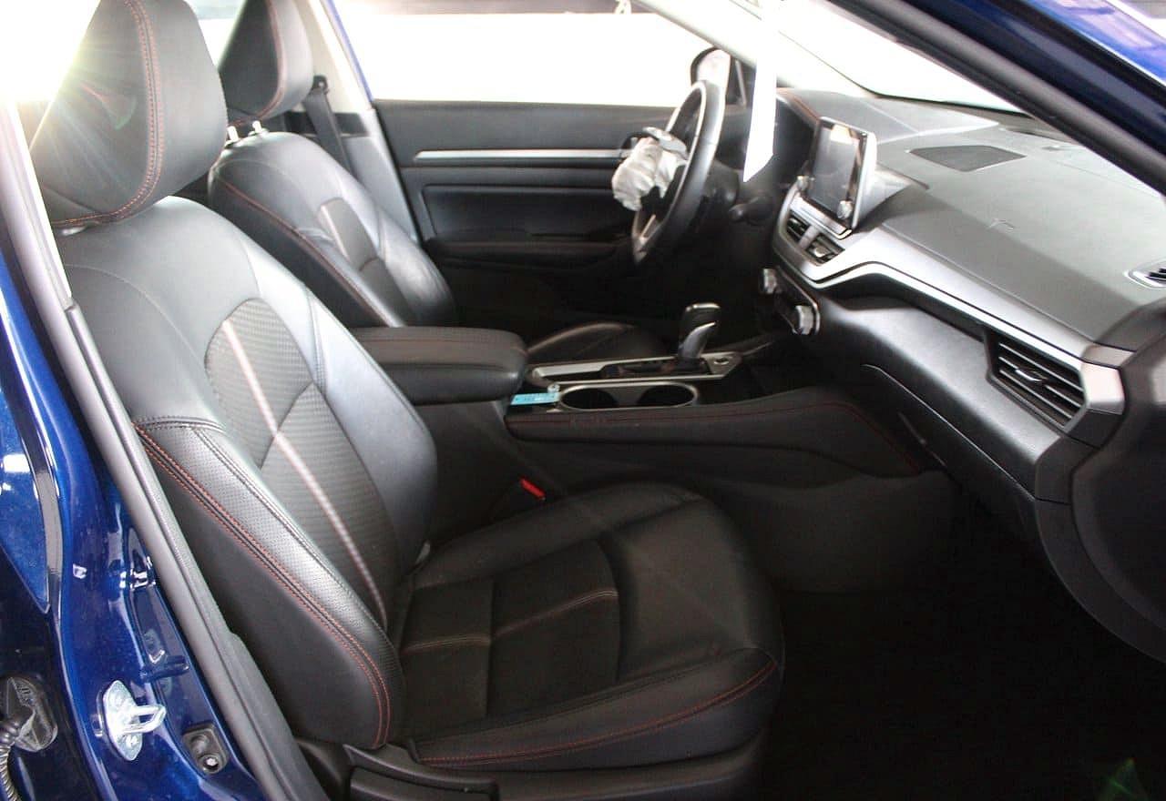 2024 Nissan Altima Sr - Image 5