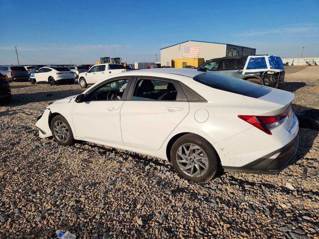 2024 Hyundai Elantra Sel - Фото 2