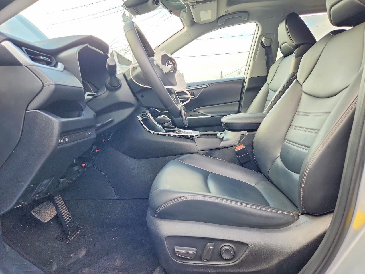 2024 Toyota Rav4 Xle Premium - Image 7