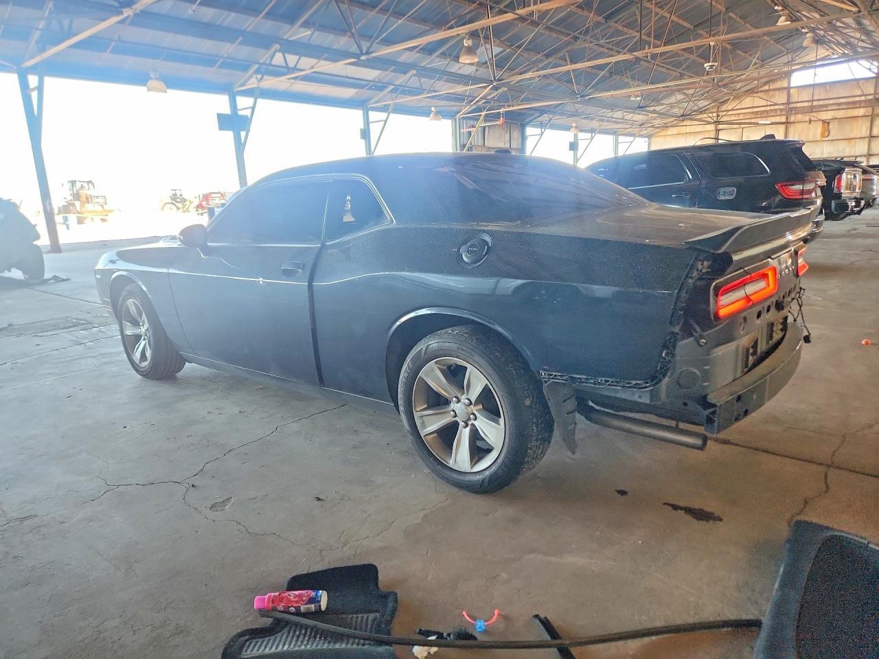 2019 Dodge Challenger Sxt - Image 2
