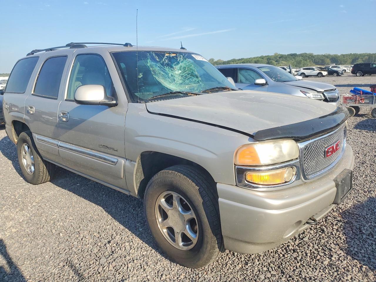 2004 GMC Yukon - Фото 4