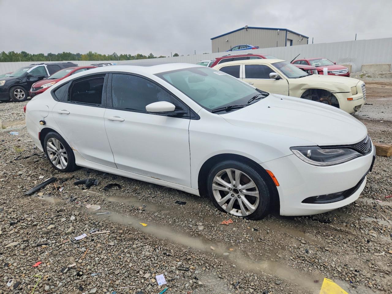 2015 Chrysler 200 S - Image 4
