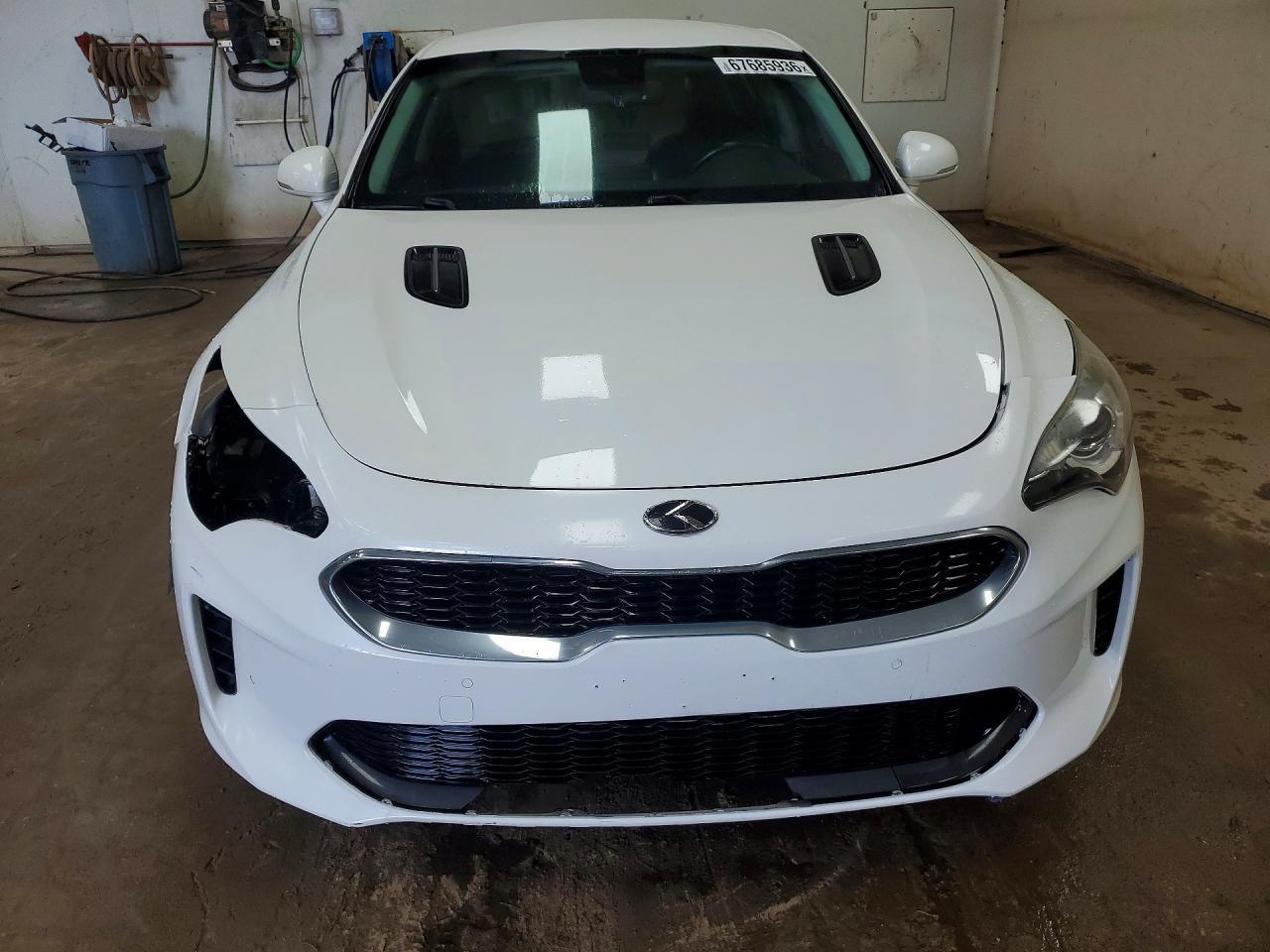 2018 Kia Stinger Base - Фото 5