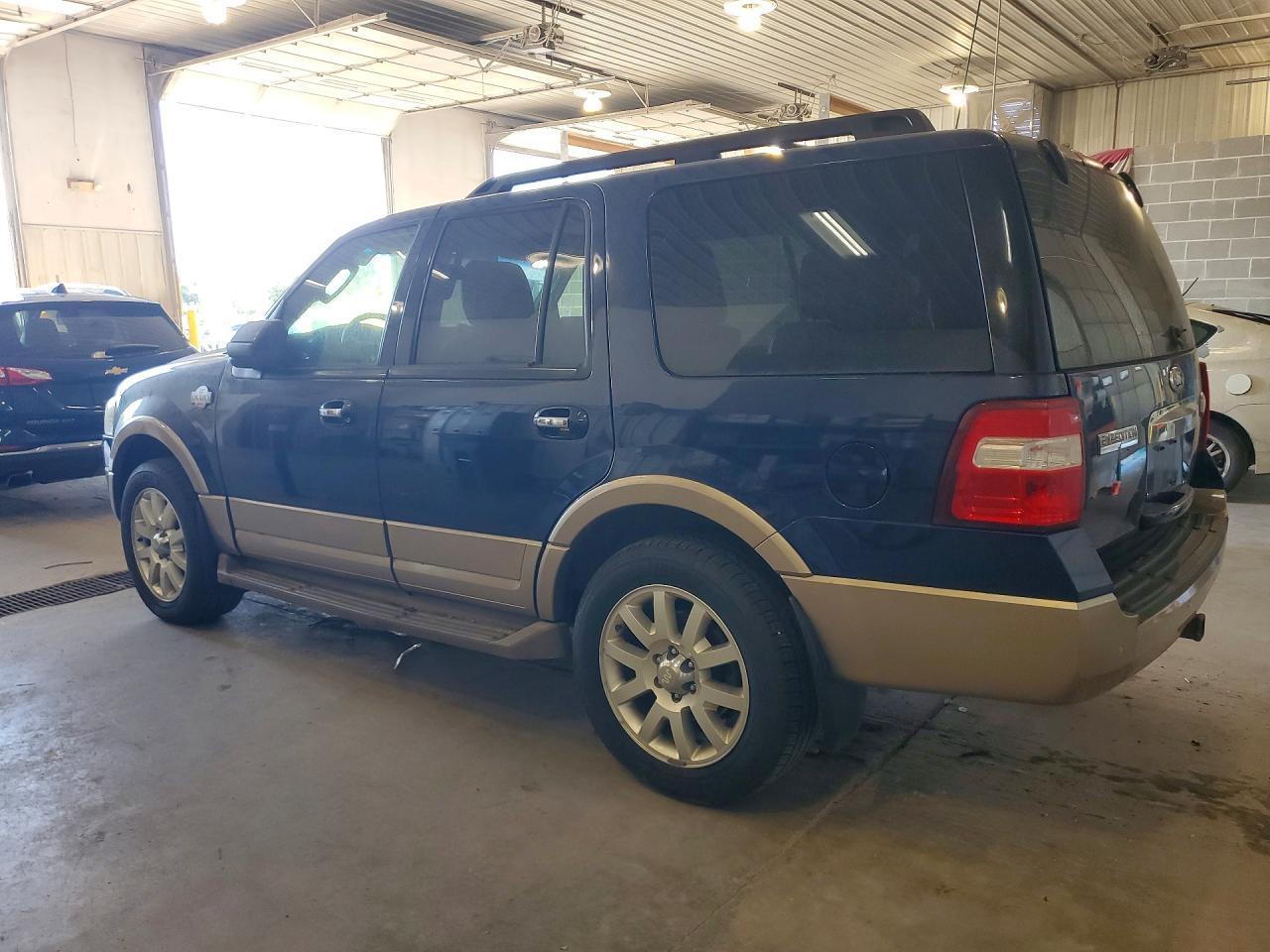 2012 Ford Expedition - Image 2
