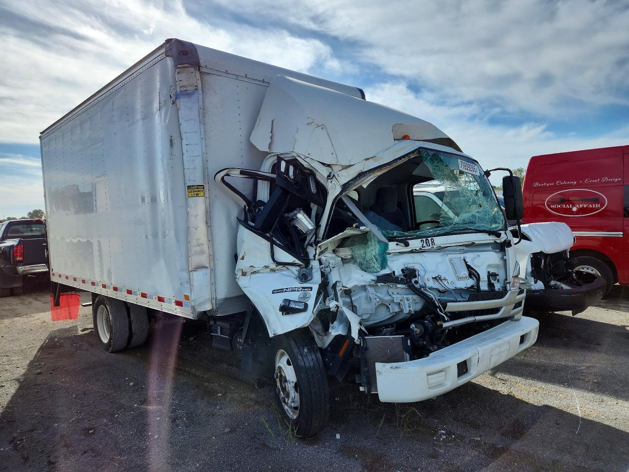 2024 Isuzu Npr Hd - Delivery Truck - Фото 4