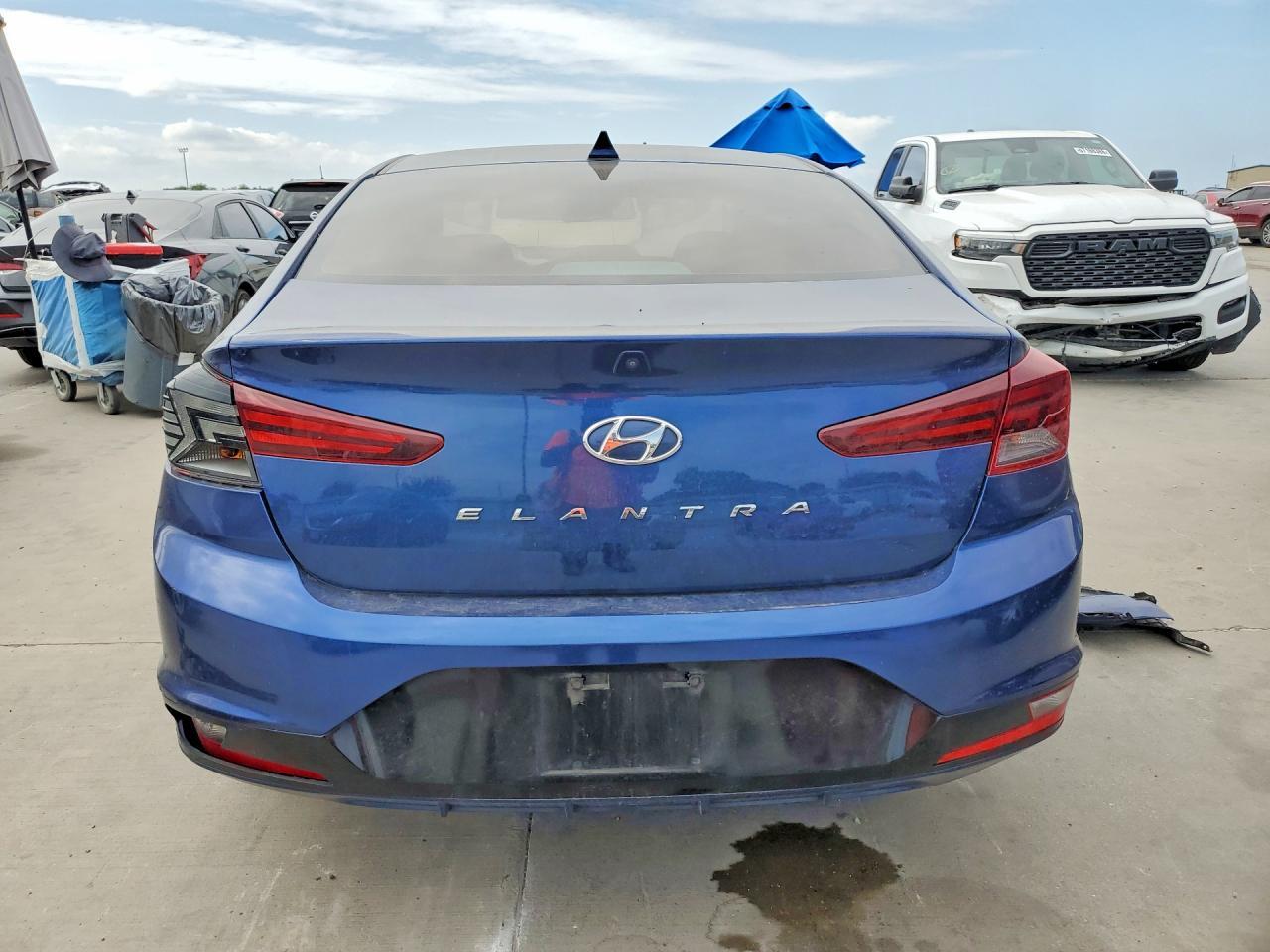 2020 Hyundai Elantra Sel - Фото 6