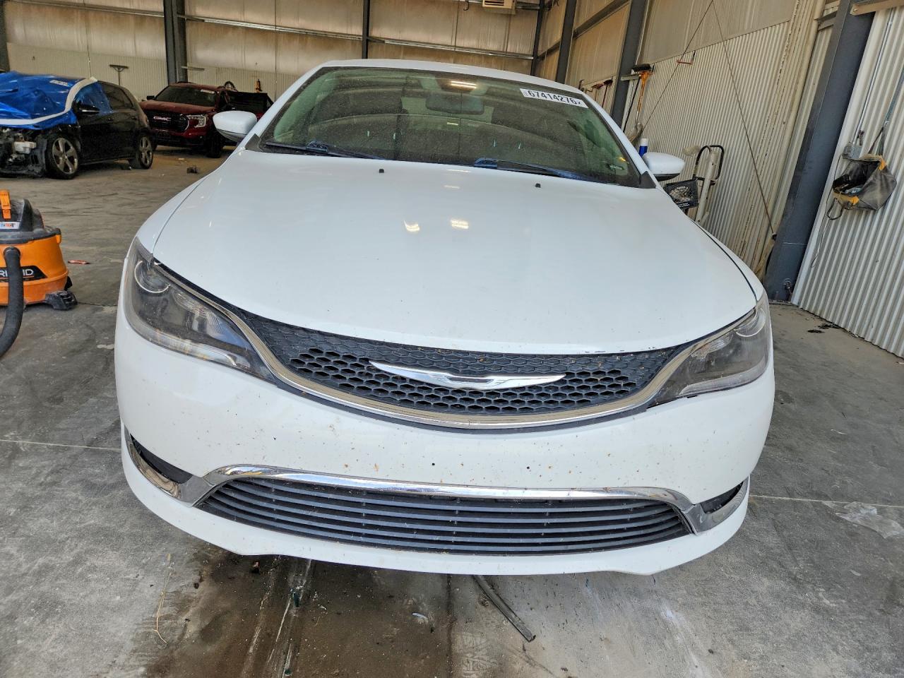 2015 Chrysler 200 Limited - Фото 5