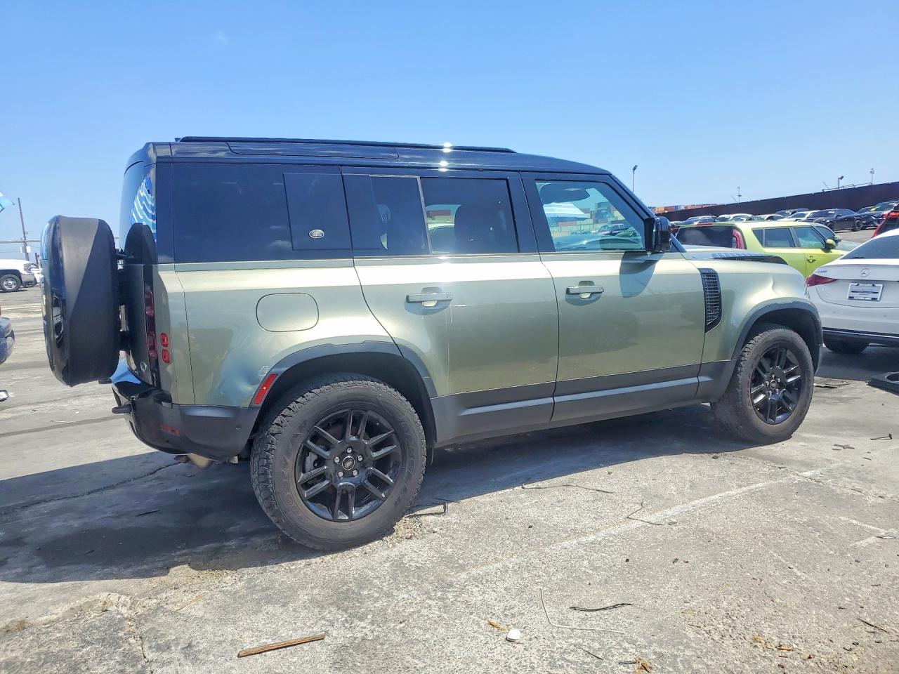2023 Land Rover Defender 110 S - Image 3