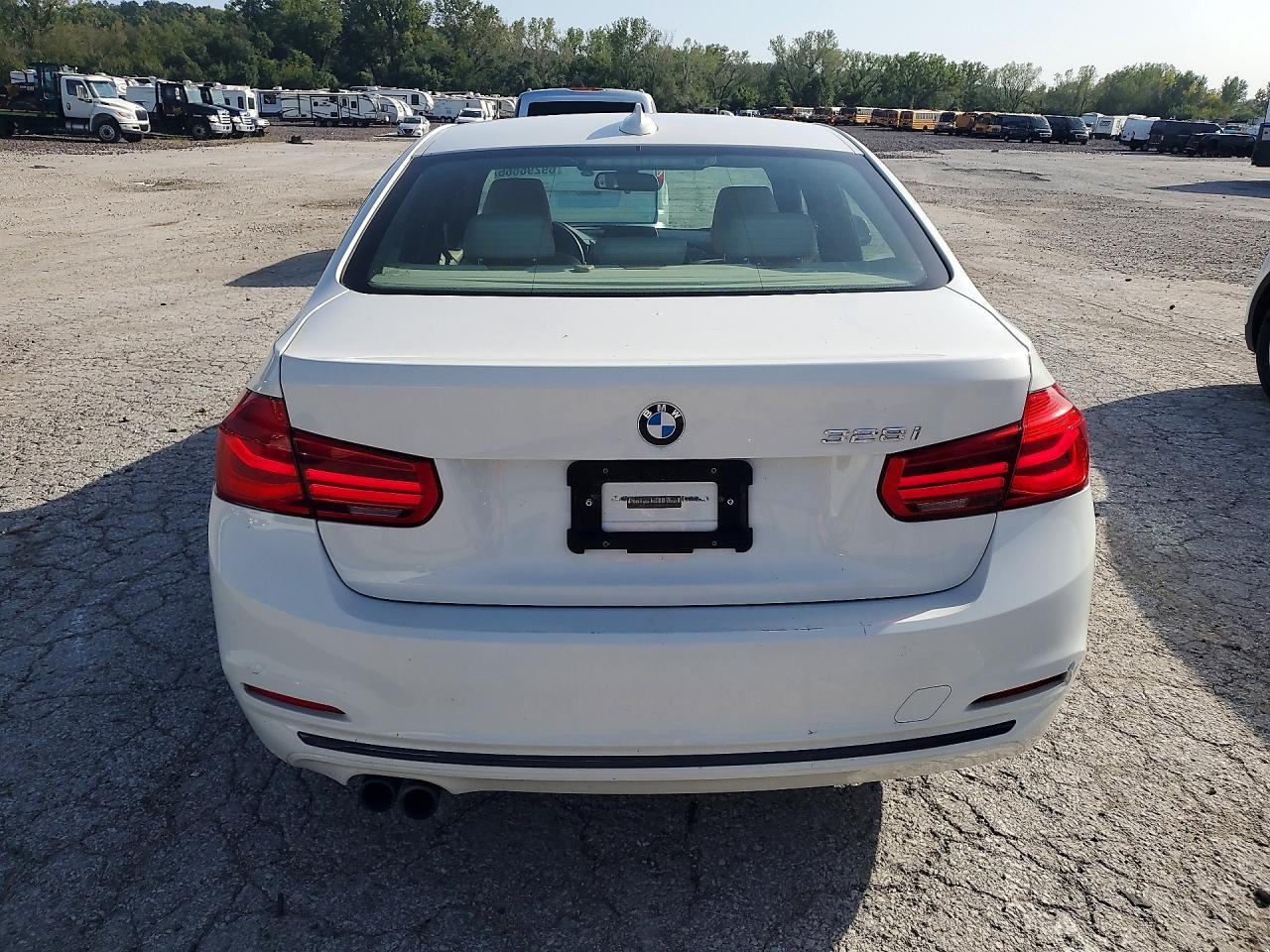 2016 BMW 328 I Sulev - Фото 6