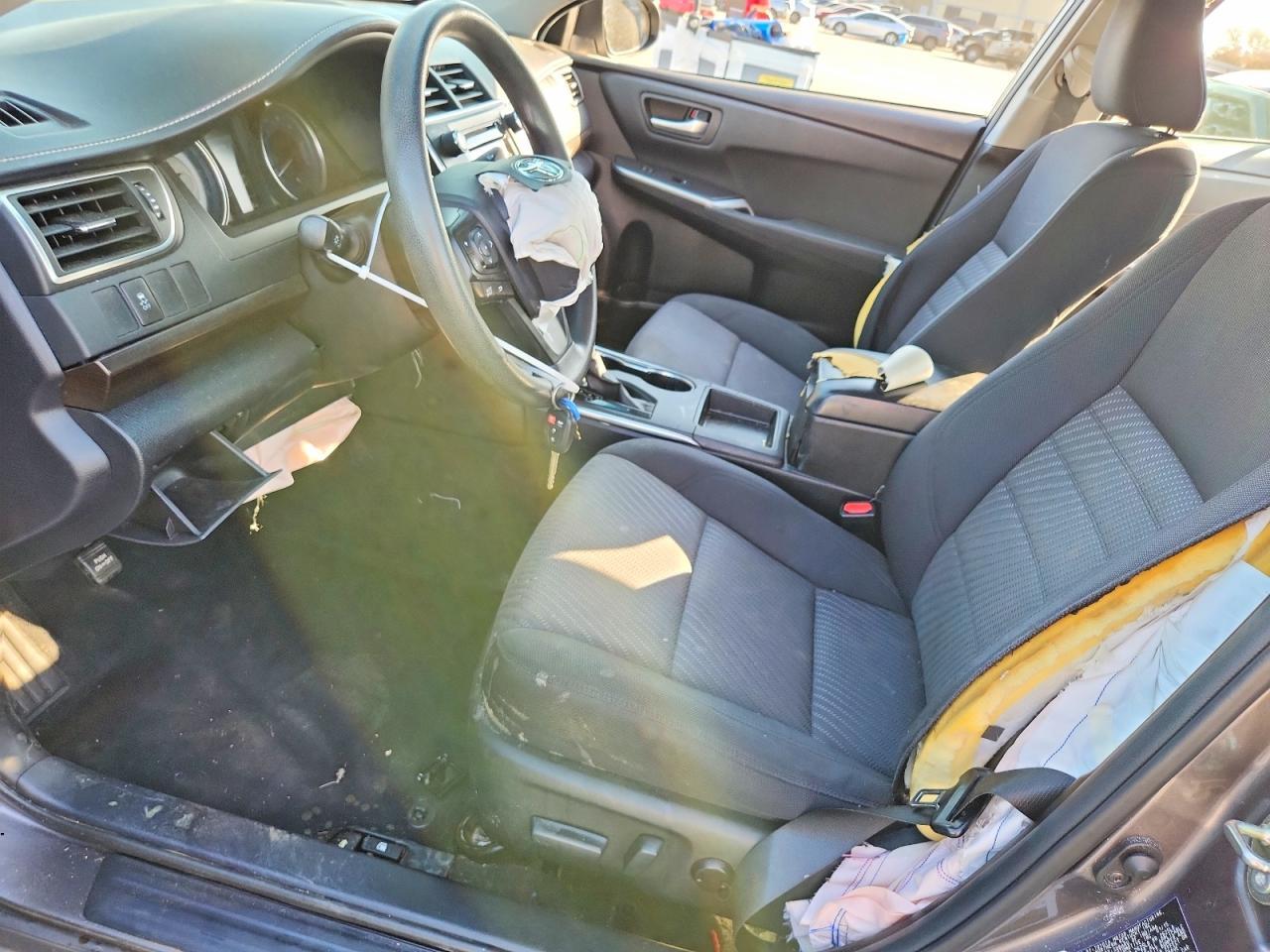 2015 Toyota Camry Le - Image 7