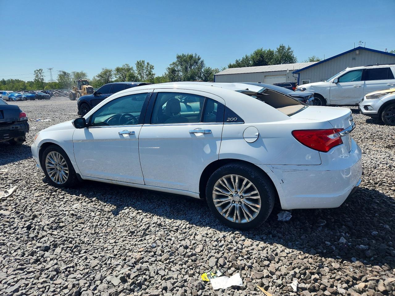 2012 Chrysler 200 Limited - Фото 2