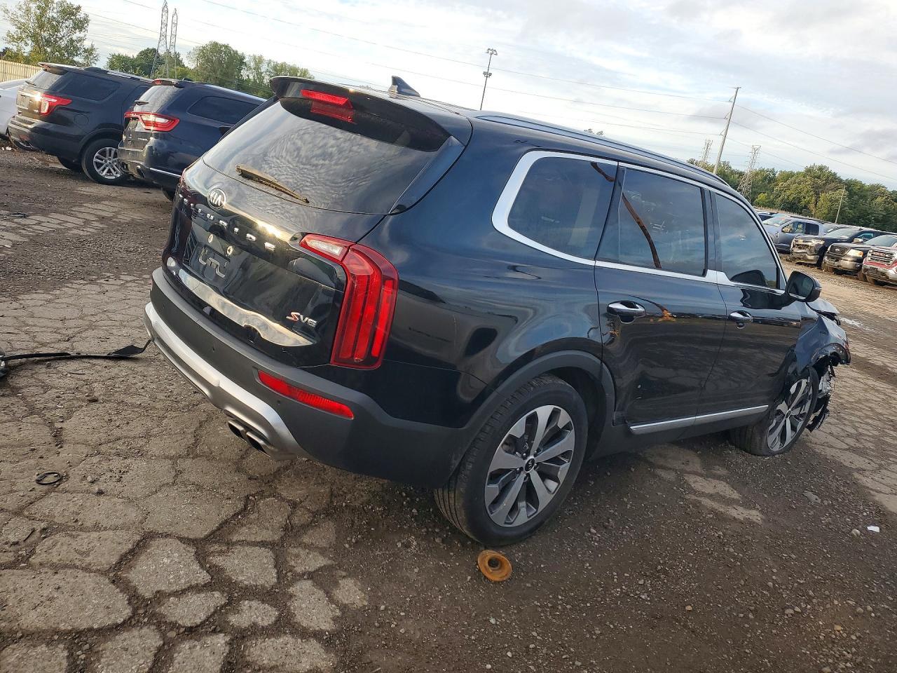 2021 Kia Telluride S - Фото 3