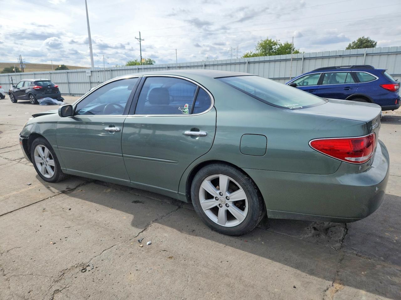 2005 Lexus Es 330 - Image 2
