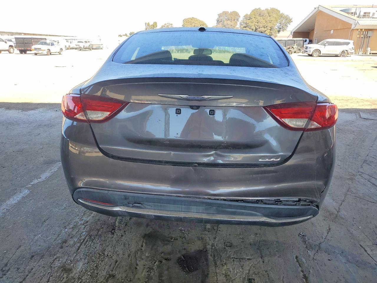 2016 Chrysler 200 Limited - Фото 6