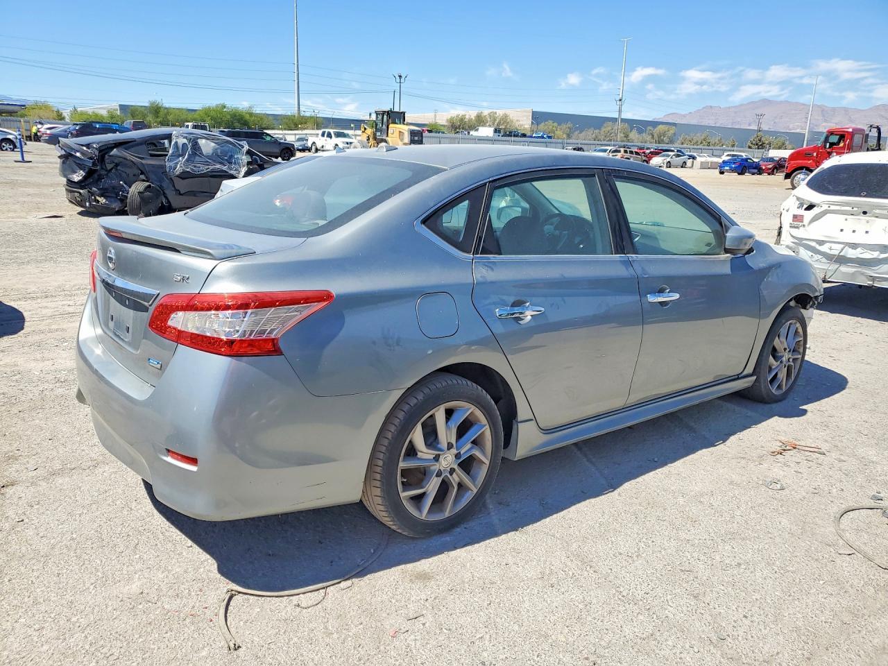 2013 Nissan Sentra S - Фото 3