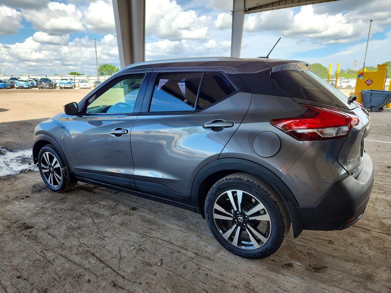 2019 Nissan Kicks Sv - Image 2