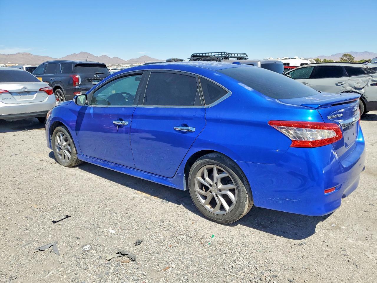 2015 Nissan Sentra Sr - Фото 2