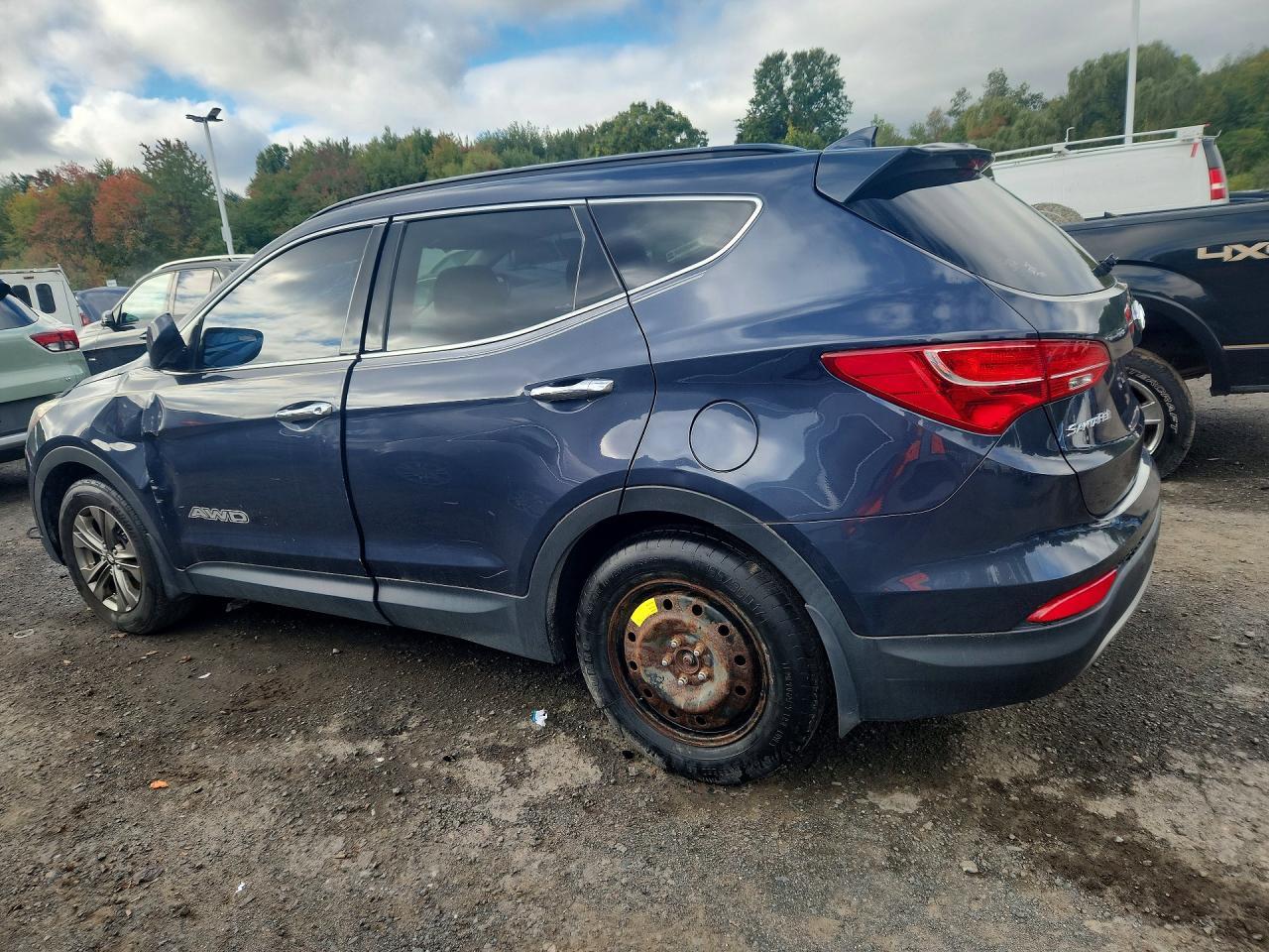 2016 Hyundai Santa Fe Sport 2.4L - Image 2