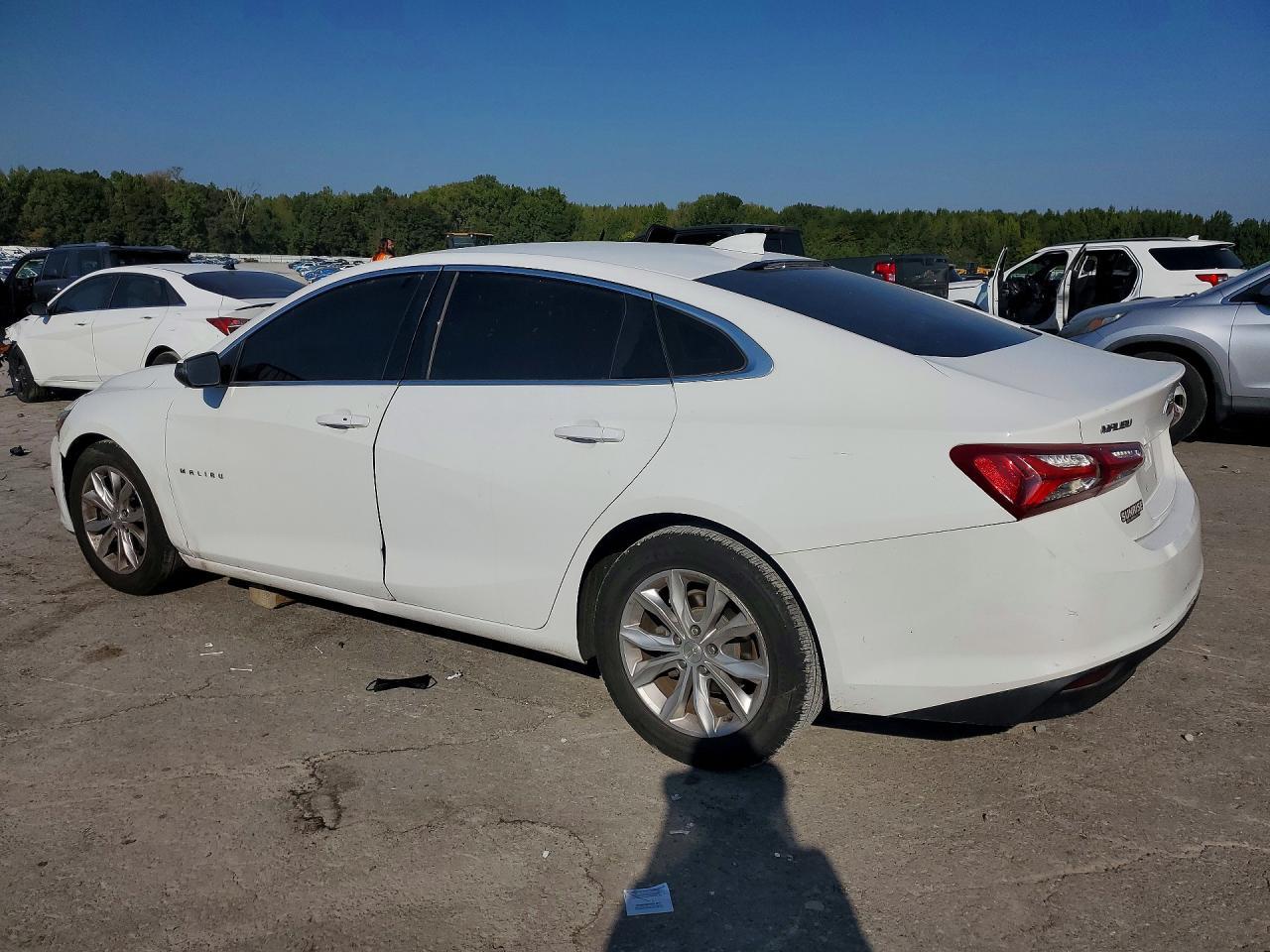 2020 Chevrolet Malibu Lt - Фото 2