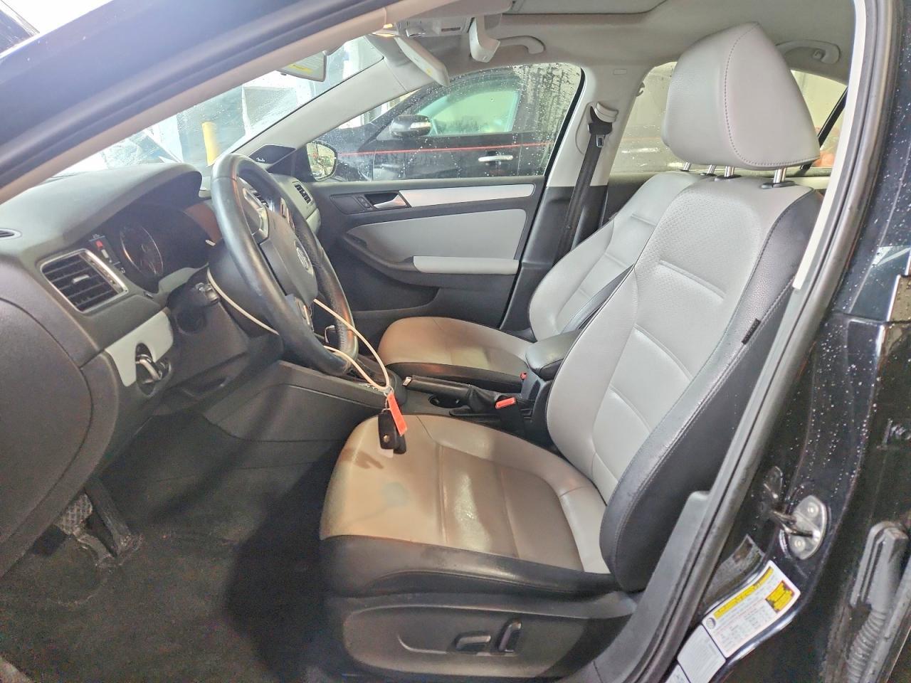 2014 Volkswagen Jetta Hybrid - Image 7