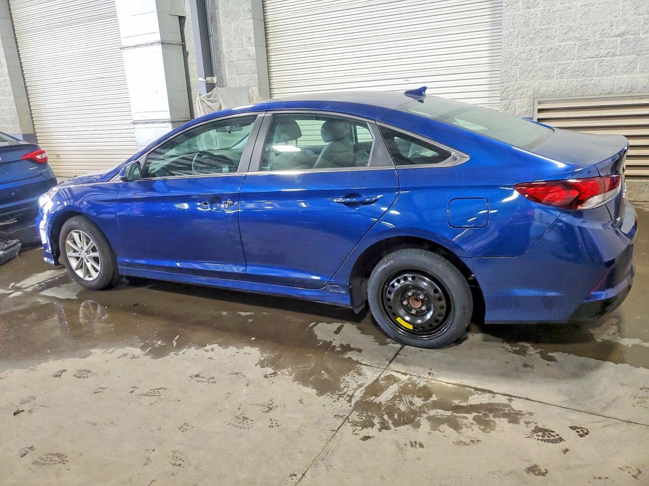 2018 Hyundai Sonata Se - Image 2