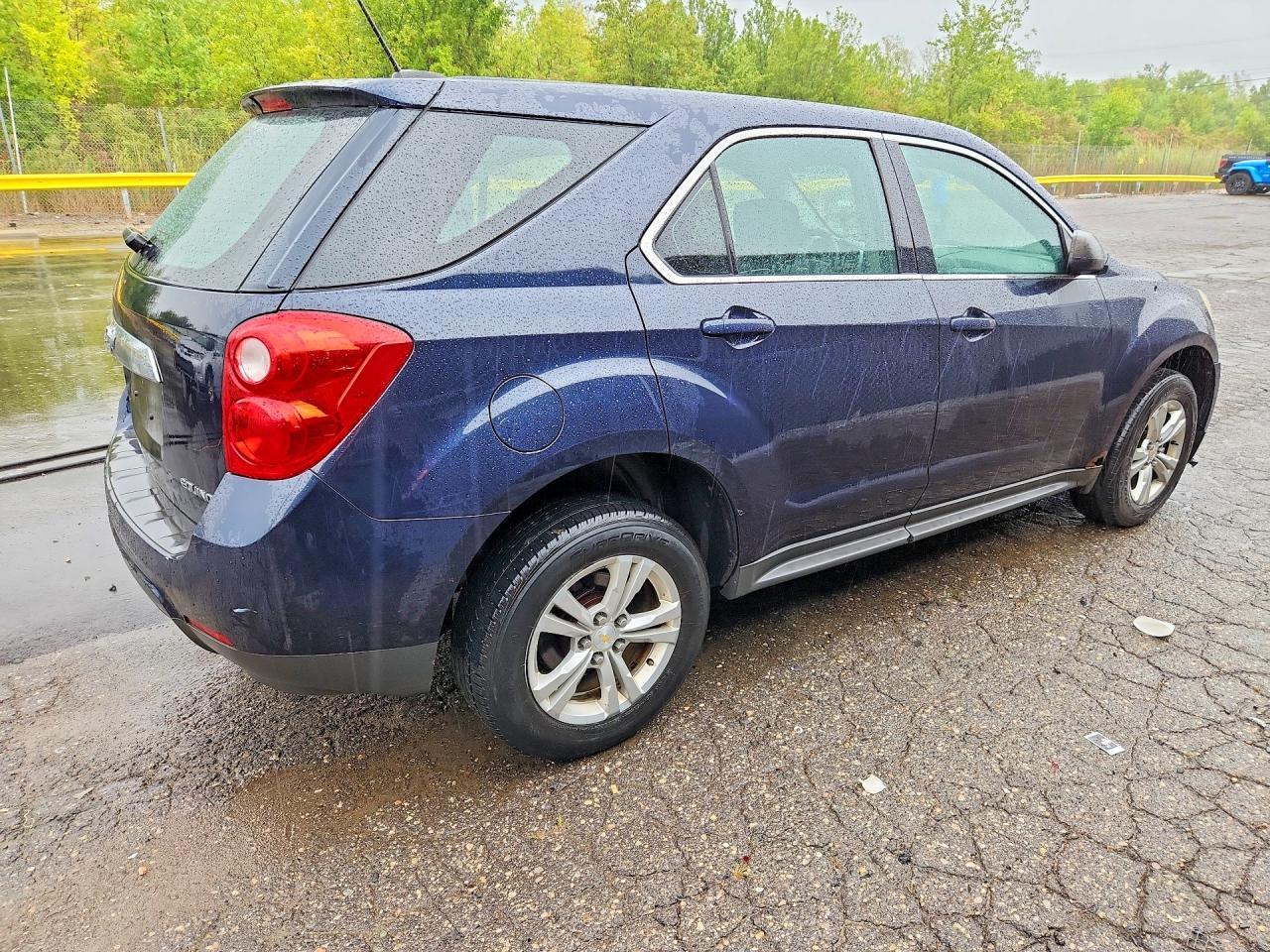 2015 Chevrolet Equinox Ls - Фото 3