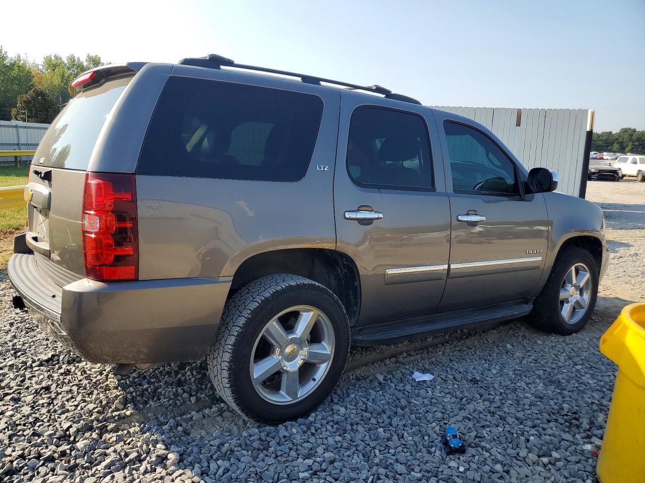 2013 Chevrolet Tahoe C1500 Ltz - Фото 3