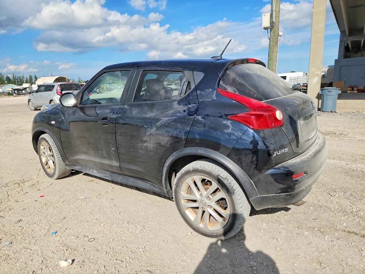 2013 Nissan Juke S - Фото 2