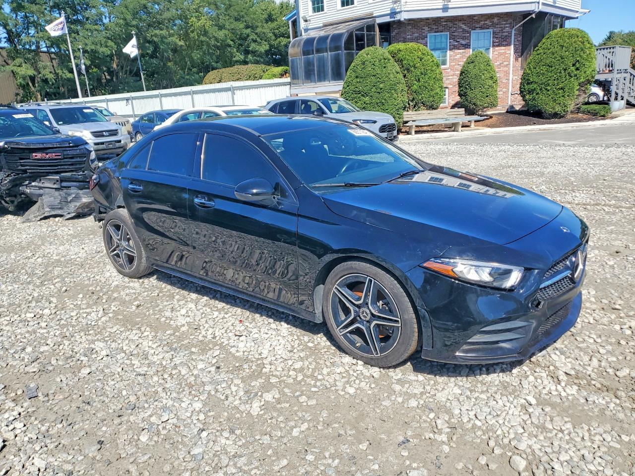 2019 Mercedes-Benz A 220 4Matic - Фото 4