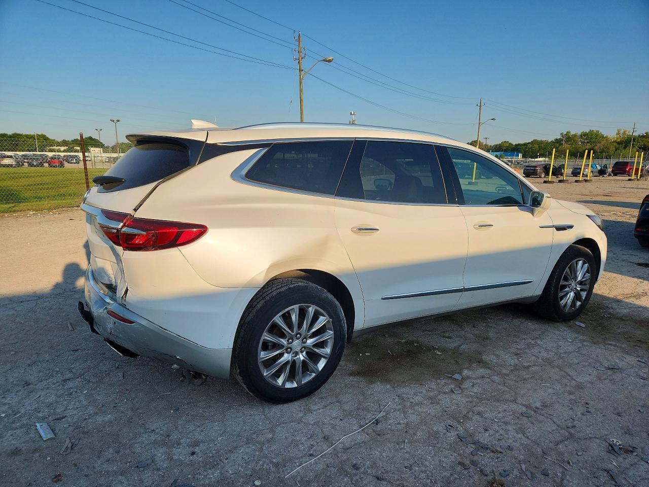 2018 Buick Enclave Premium - Фото 3