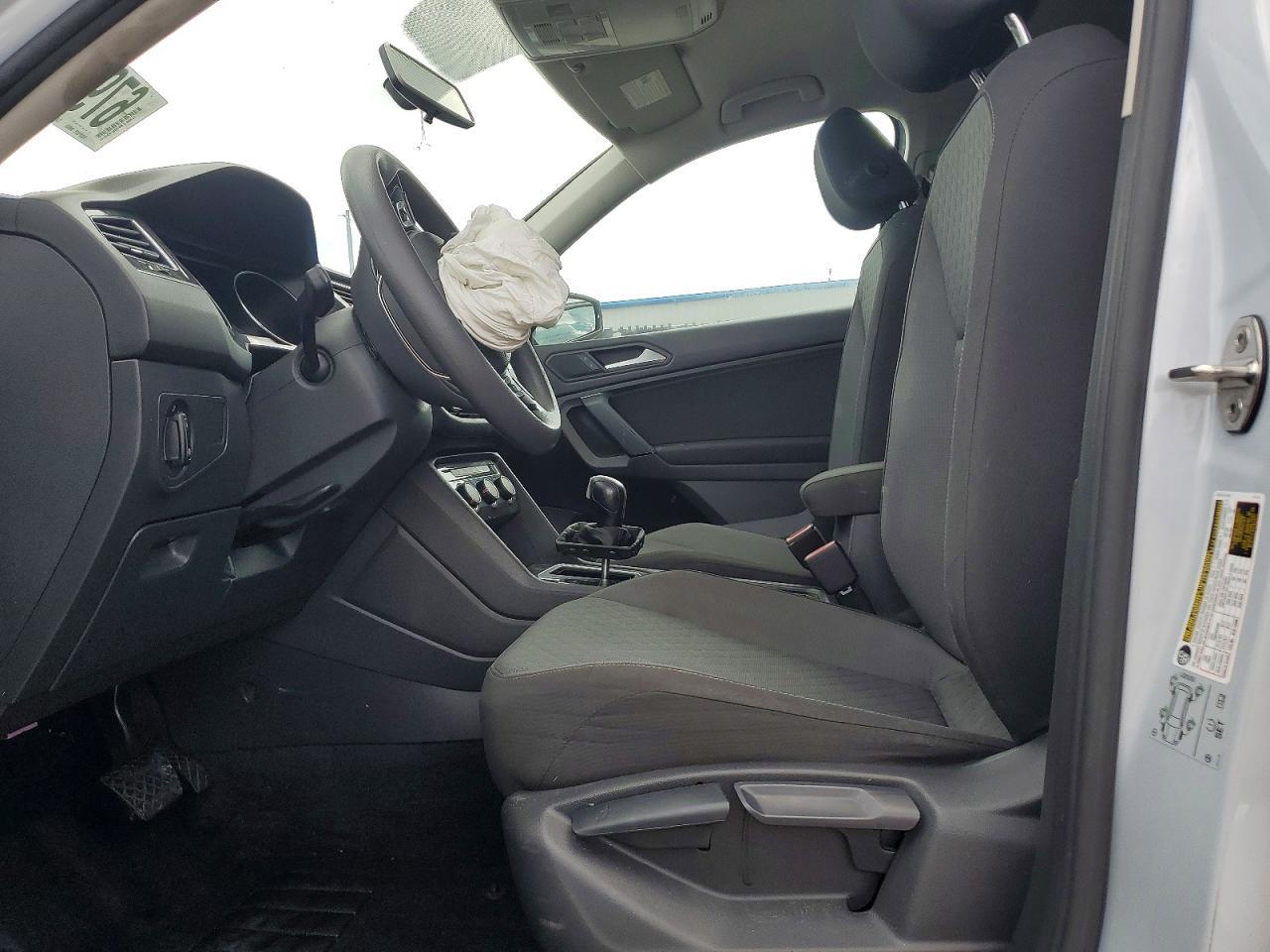 2019 Volkswagen Tiguan S - Image 7