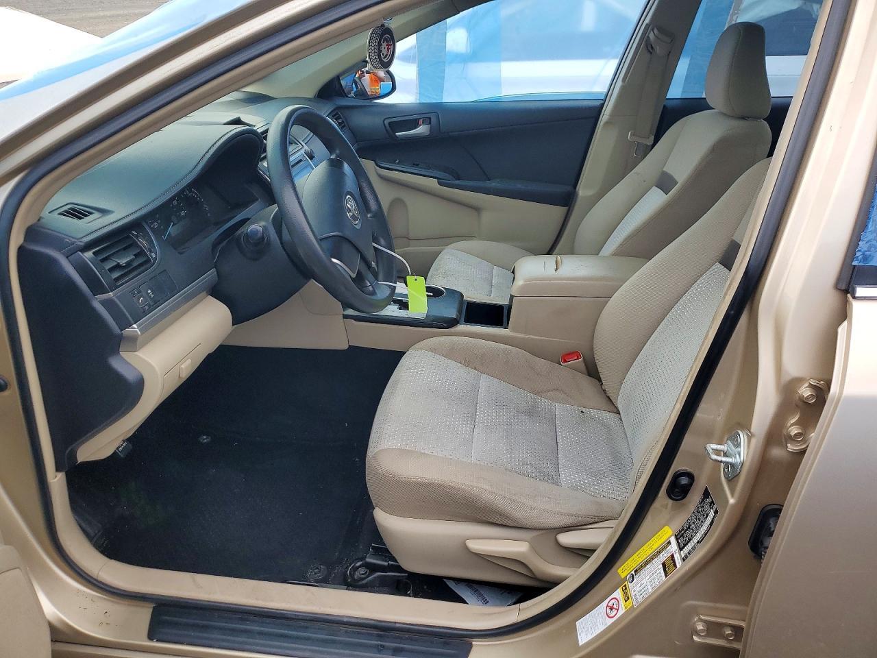2012 Toyota Camry L - Фото 7