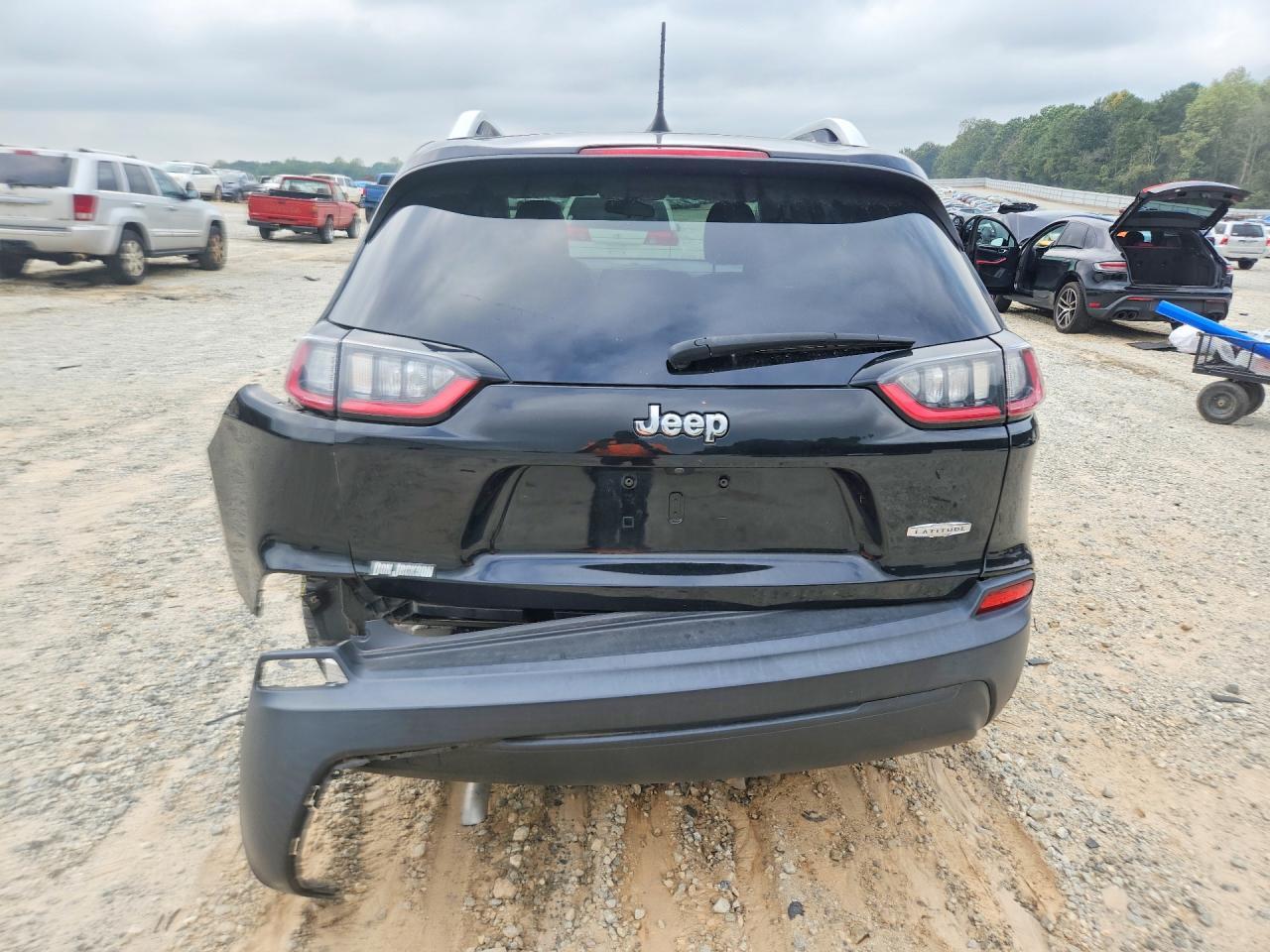 2019 Jeep Cherokee Latitude - Image 6